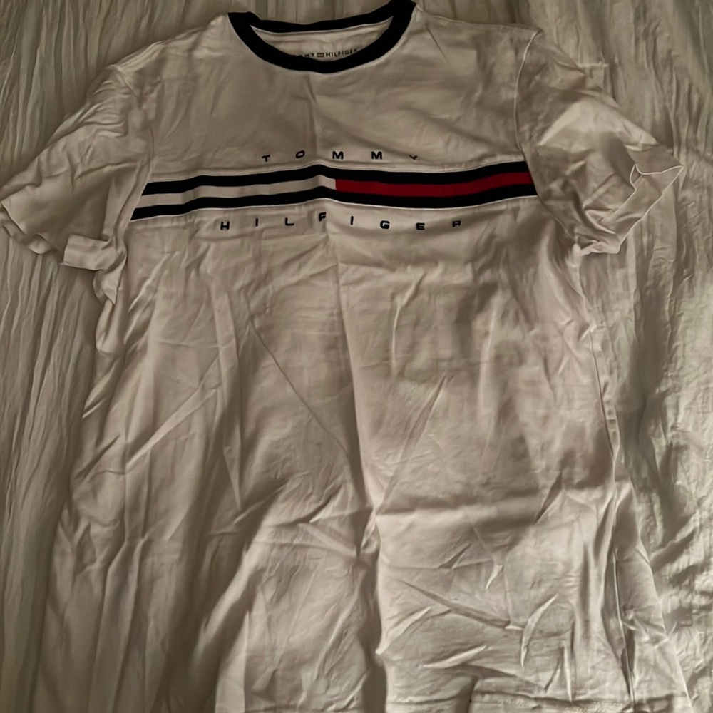 Size XS Tommy Hilfiger T-shirt